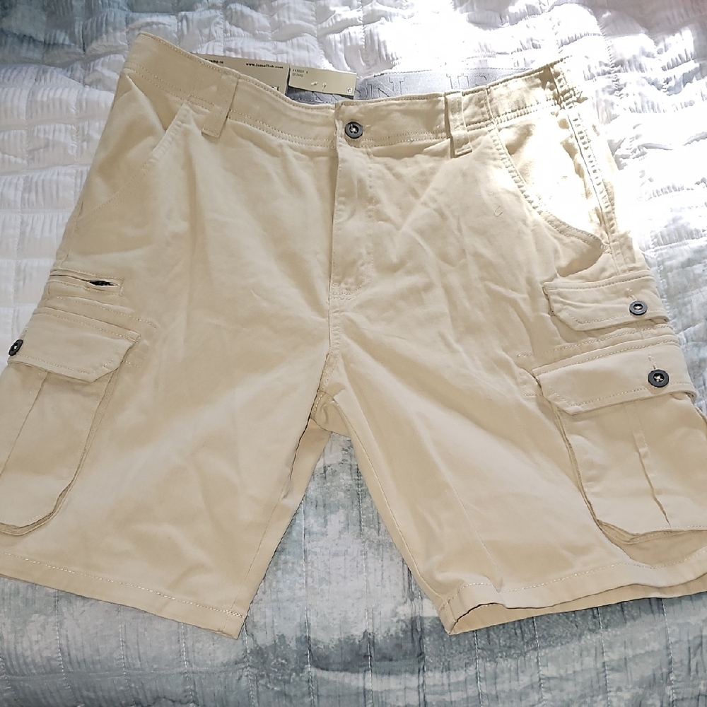 Men's Beige Cargo Shorts with Multiple Pockets